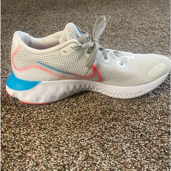 Men’s  Nike renew size 12 - Picture 3 of 4